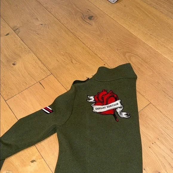 Defiant Heritage Army Green sweater - Picture 2 of 3